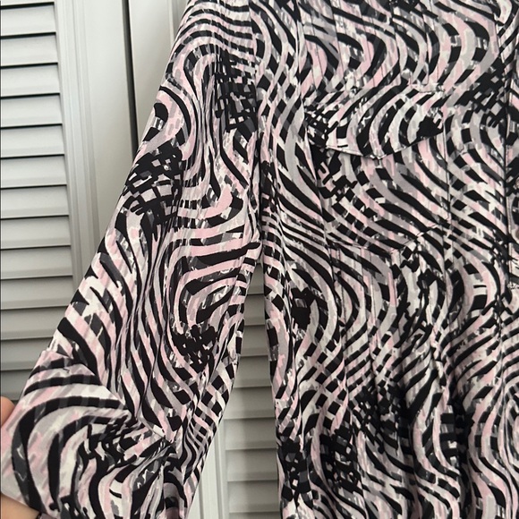 Black Pink Grey 3/4 Sleeve Blouse P2P 25in - Picture 5 of 5